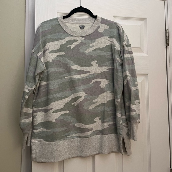 Aerie camouflage oversized crew neck sweater - Picture 1 of 4